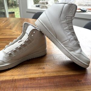 Air Jordan’s size 8